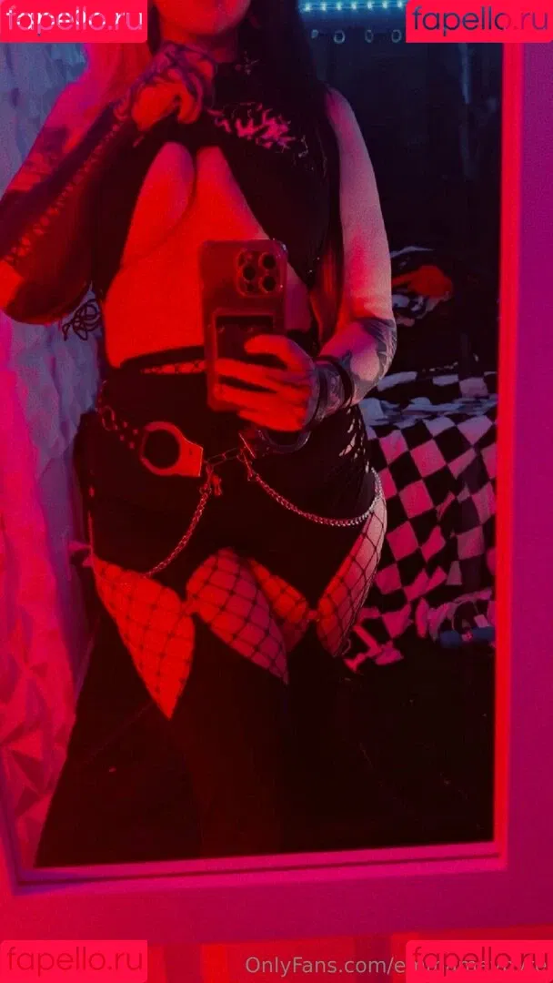Emmamaybyte Onlyfans Photo Gallery 
