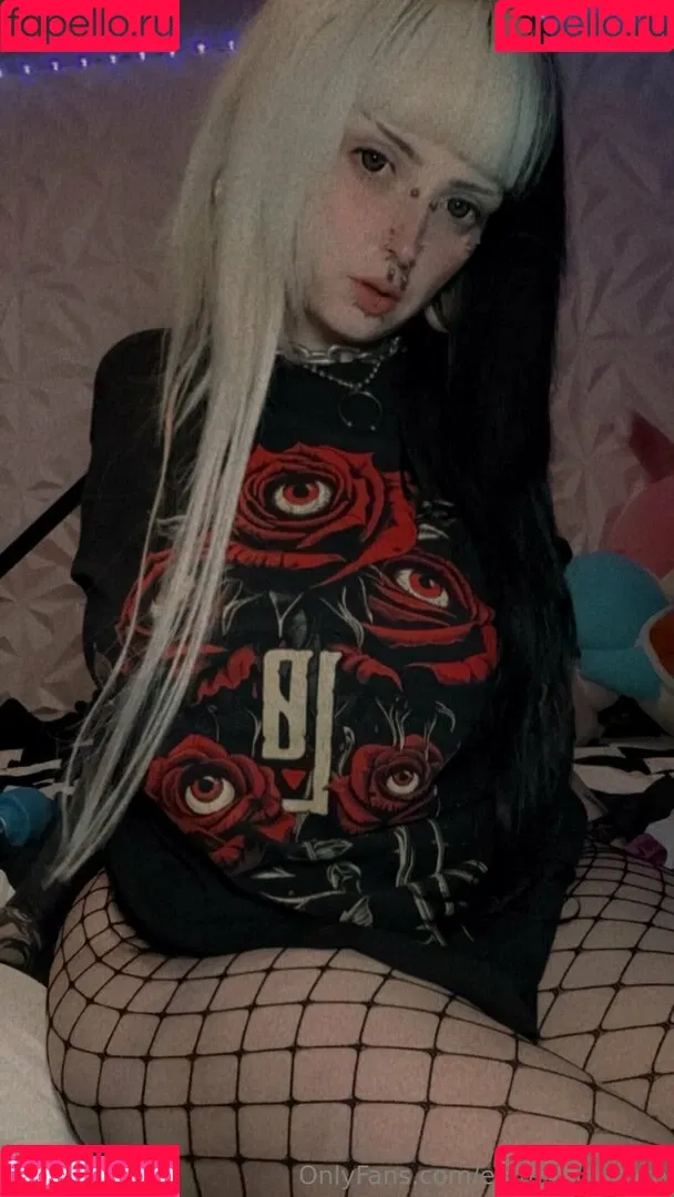 Emmamaybyte Onlyfans Photo Gallery 