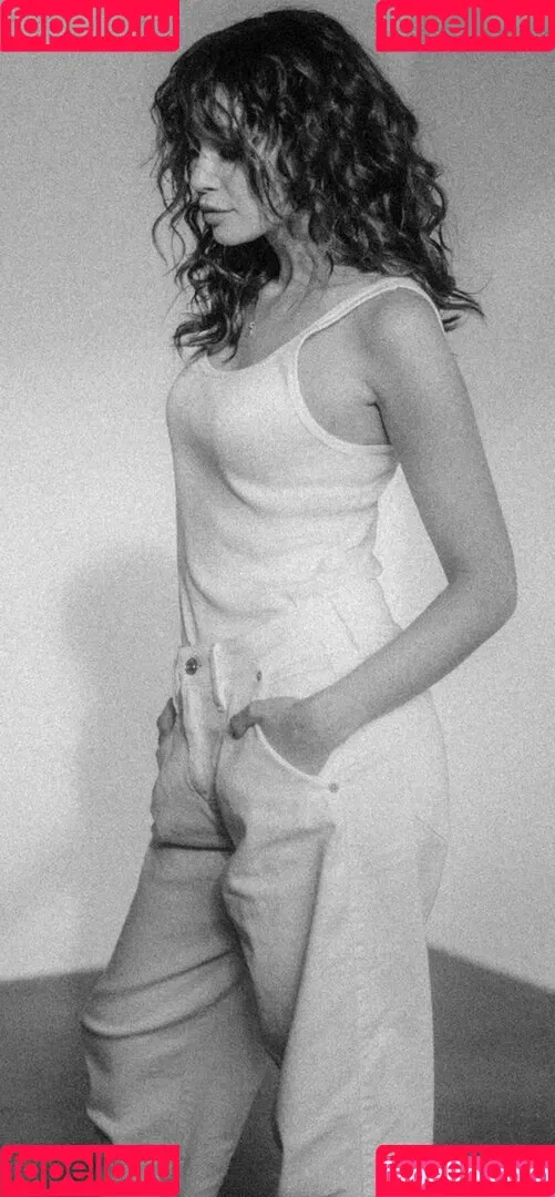 Mandy Capristo Onlyfans Photo Gallery 