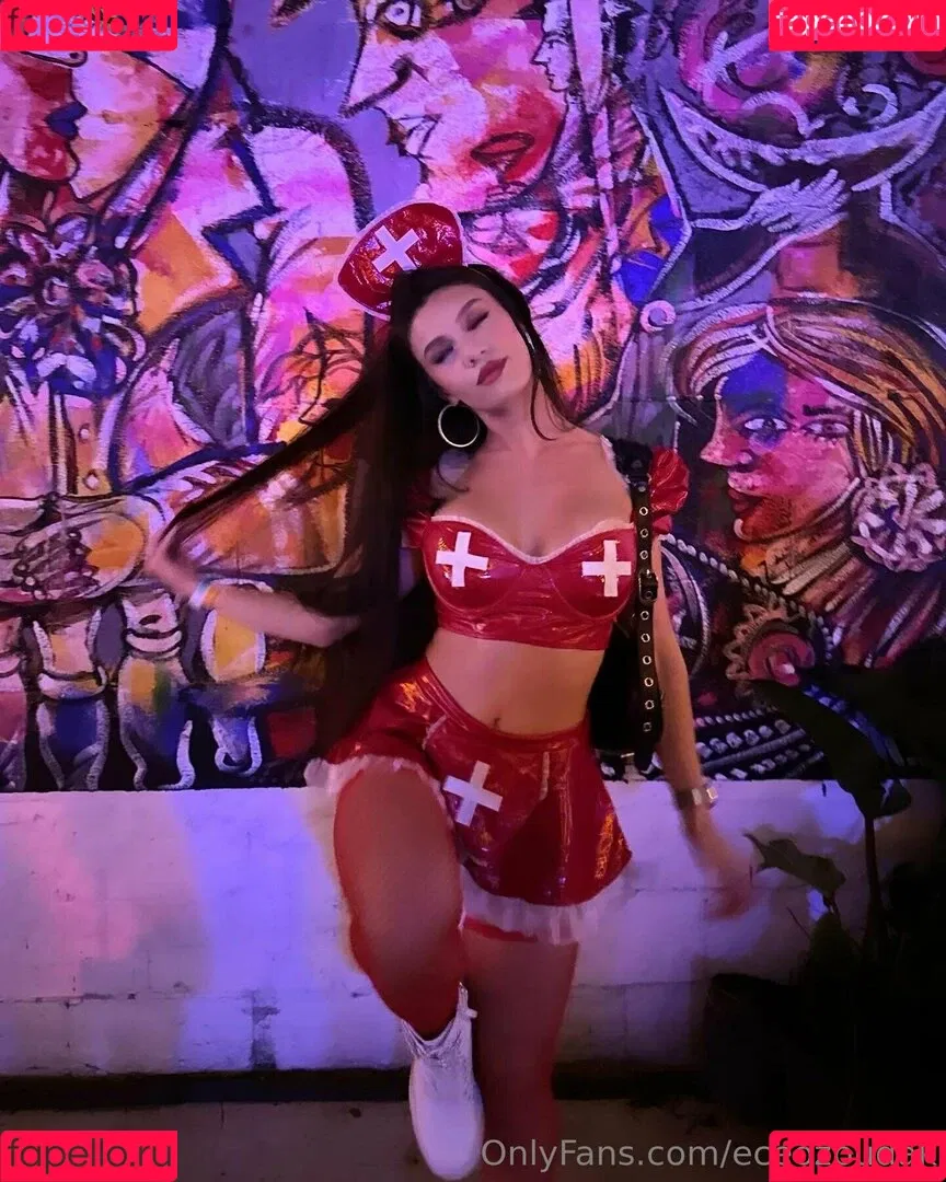 eceozbdk Onlyfans Photo Gallery 