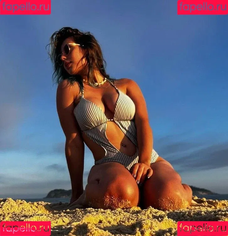 Eu.sousarah Onlyfans Photo Gallery 