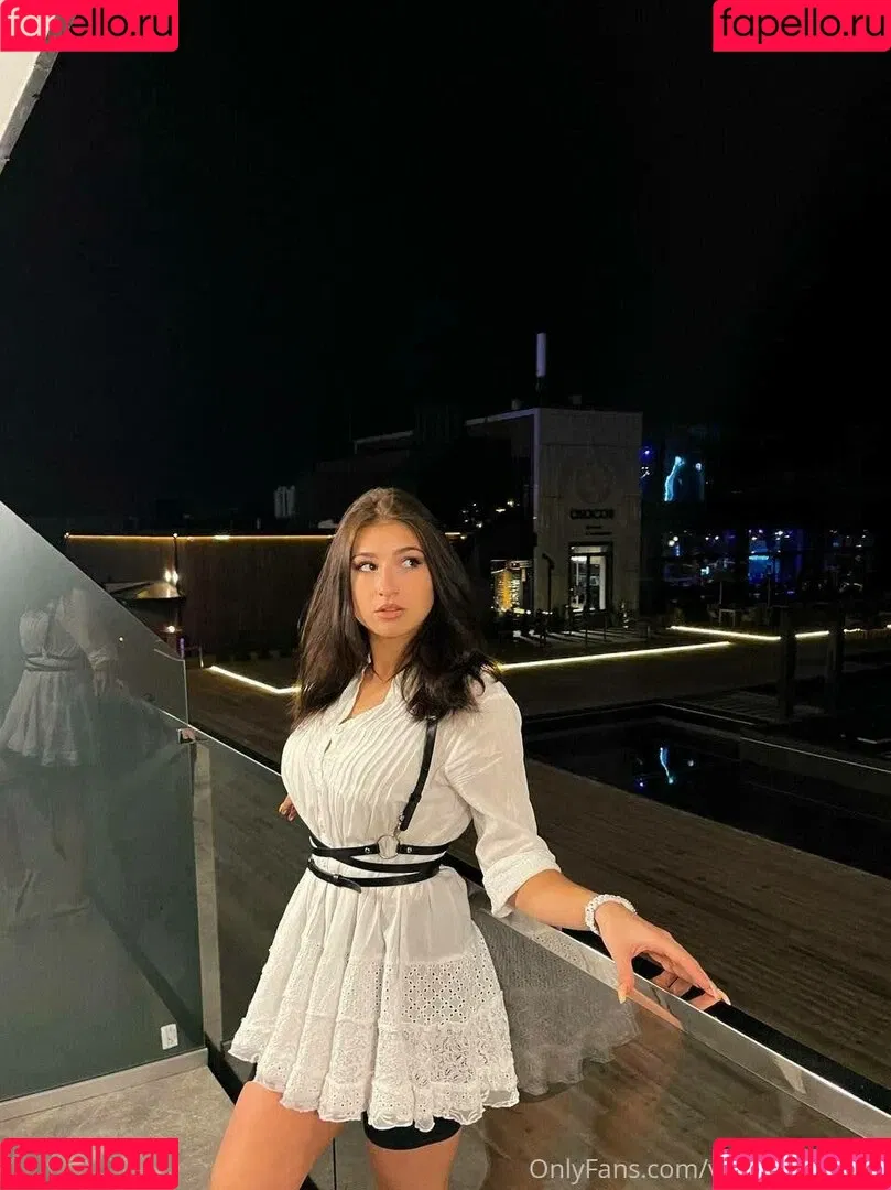 Valentina Guide Onlyfans Photo Gallery 