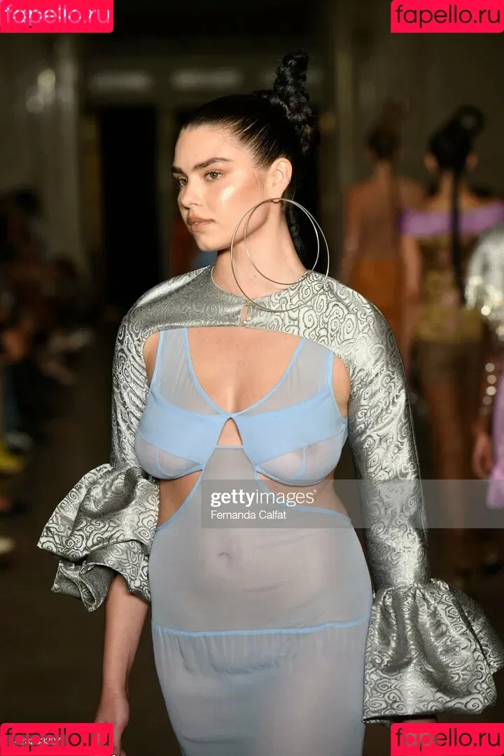 Lauren Searle Onlyfans Photo Gallery 