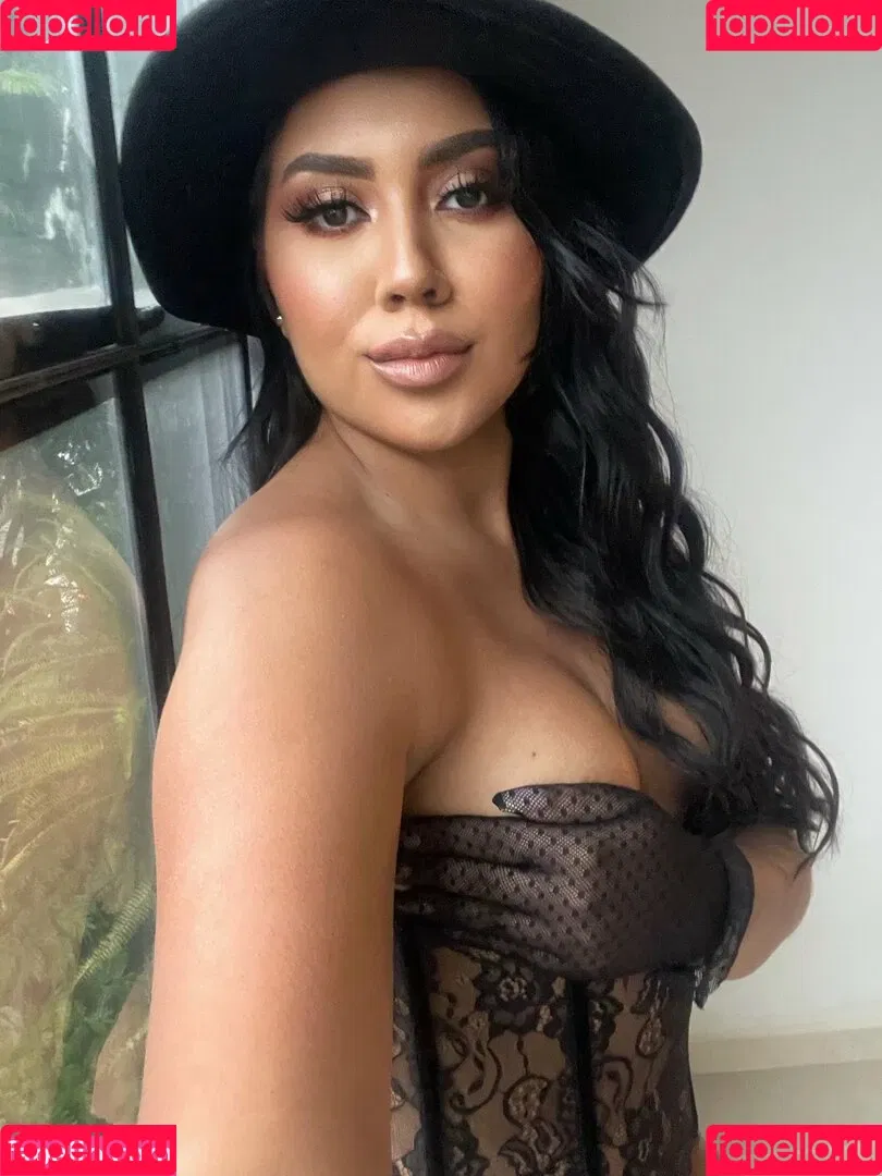 Charlote Rouge Onlyfans Photo Gallery 