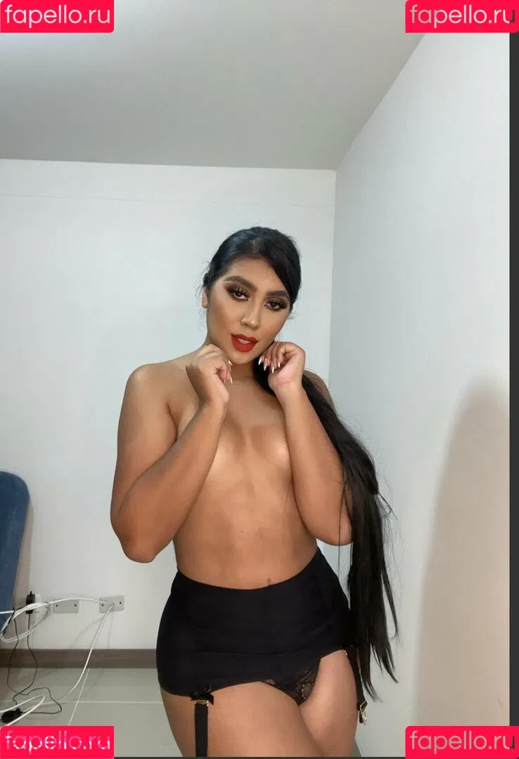 Charlote Rouge Onlyfans Photo Gallery 