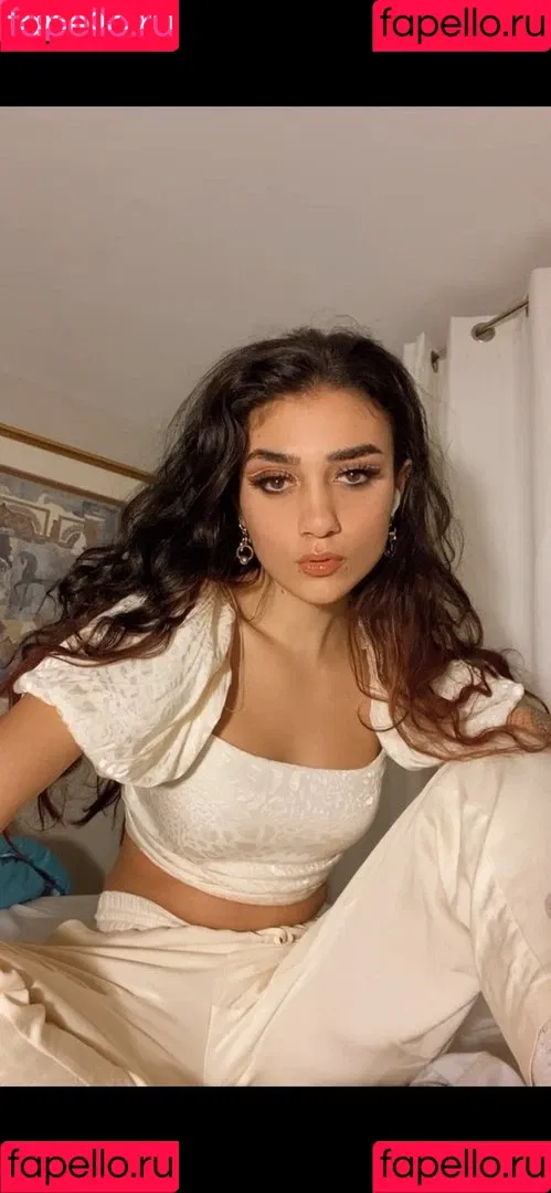 jiweenie Onlyfans Photo Gallery 