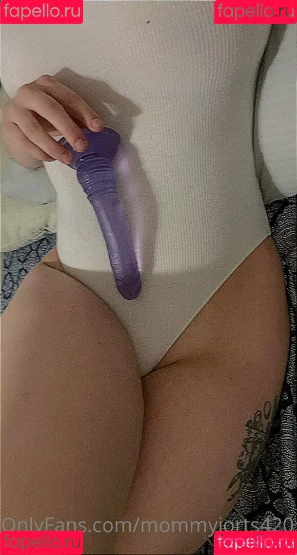 mommyjorts420 Onlyfans Photo Gallery 