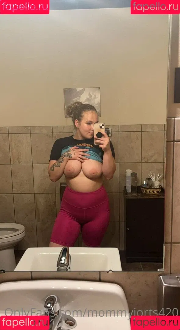 mommyjorts420 Onlyfans Photo Gallery 