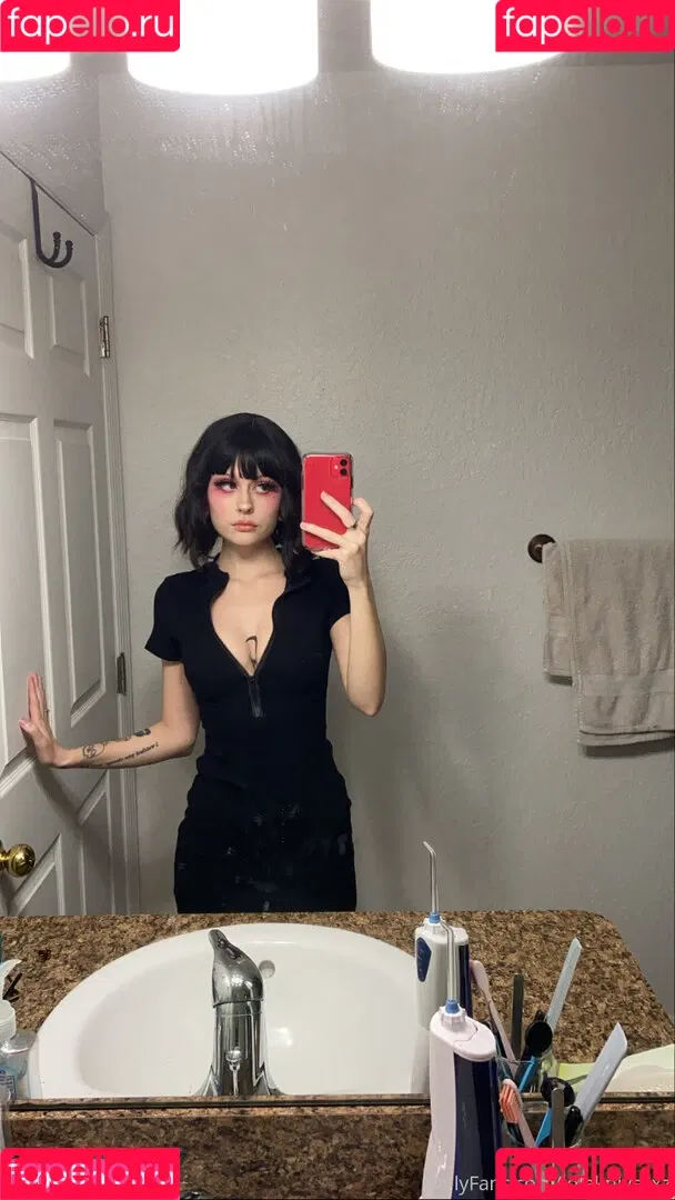 Lola Goth Onlyfans Photo Gallery 