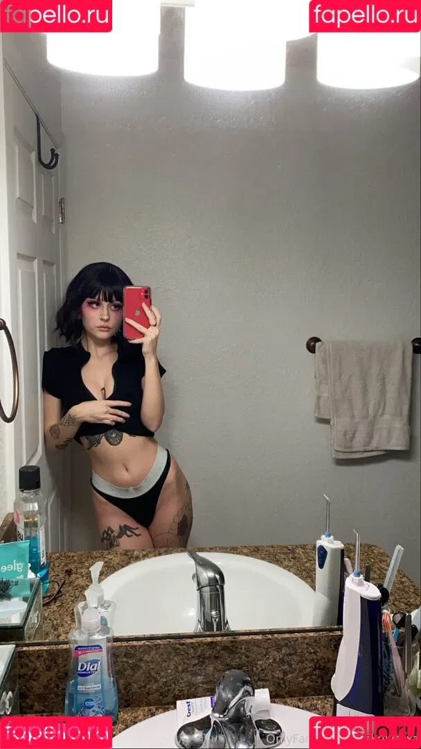 Lola Goth Onlyfans Photo Gallery 