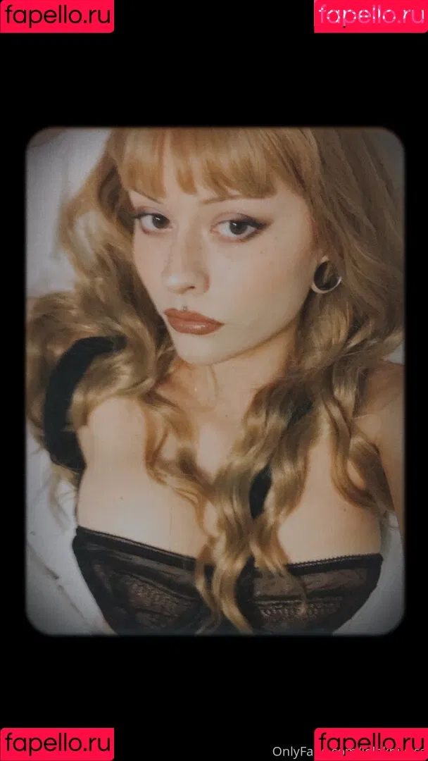 Lola Goth Onlyfans Photo Gallery 