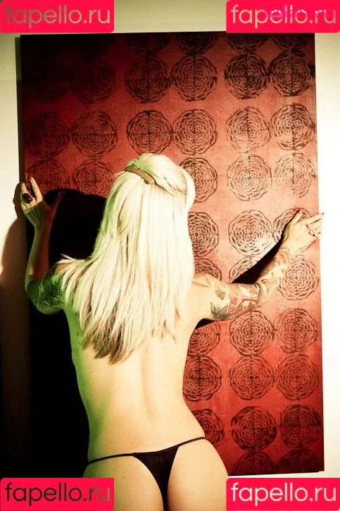 Virgula Girl Onlyfans Photo Gallery 