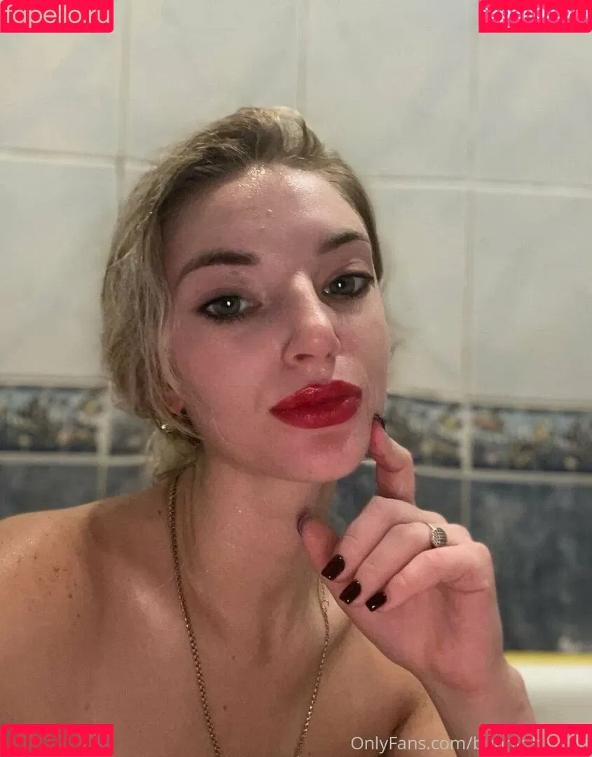 bunnyblondee Onlyfans Photo Gallery 