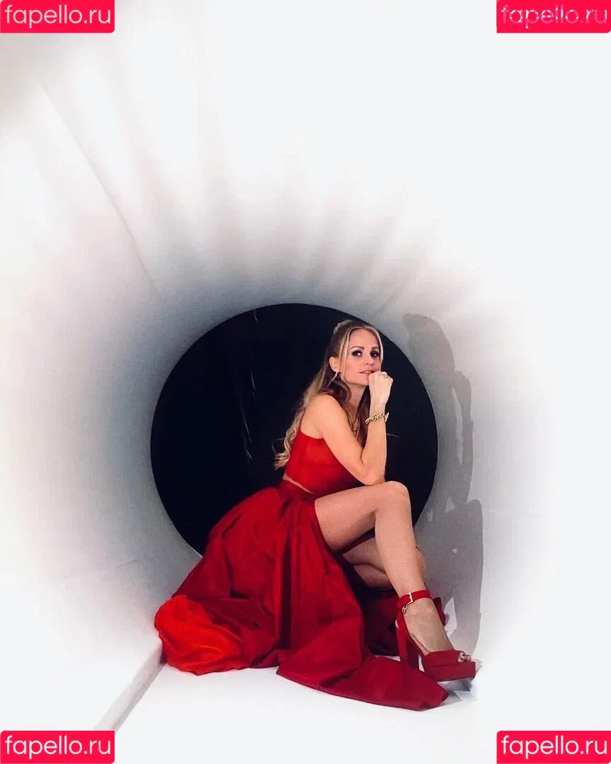 Mirjam Weichselbraun Onlyfans Photo Gallery 
