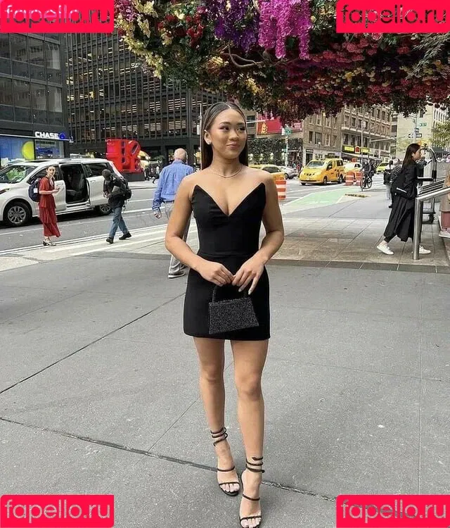 Suni Lee Onlyfans Photo Gallery 