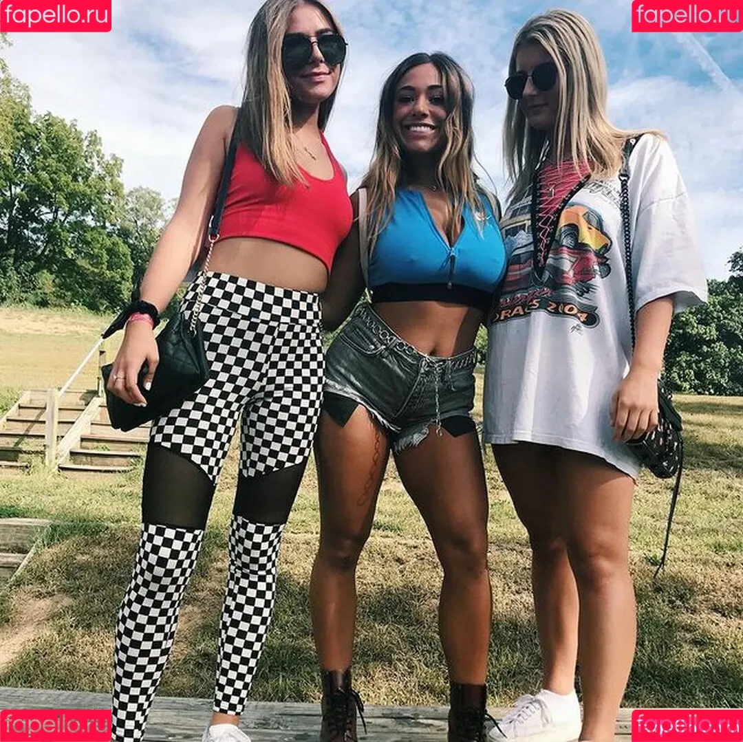 Mandy Onlyfans Photo Gallery 
