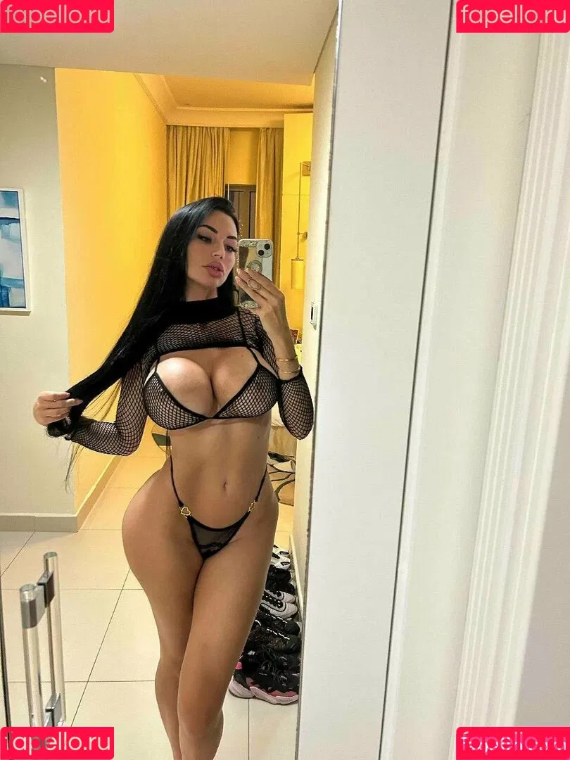 yvonne_bar Onlyfans Photo Gallery 