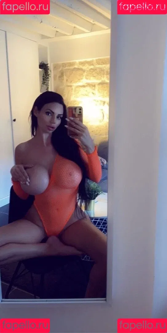 yvonne_bar Onlyfans Photo Gallery 