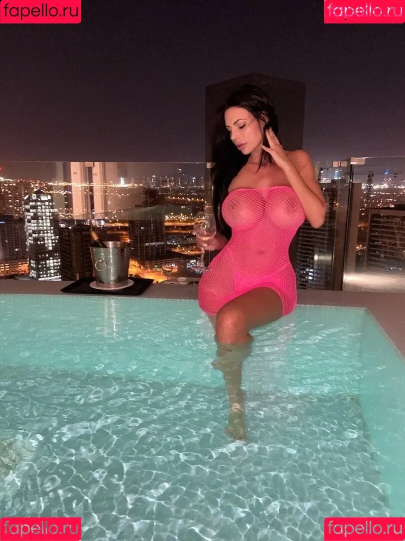 yvonne_bar Onlyfans Photo Gallery 