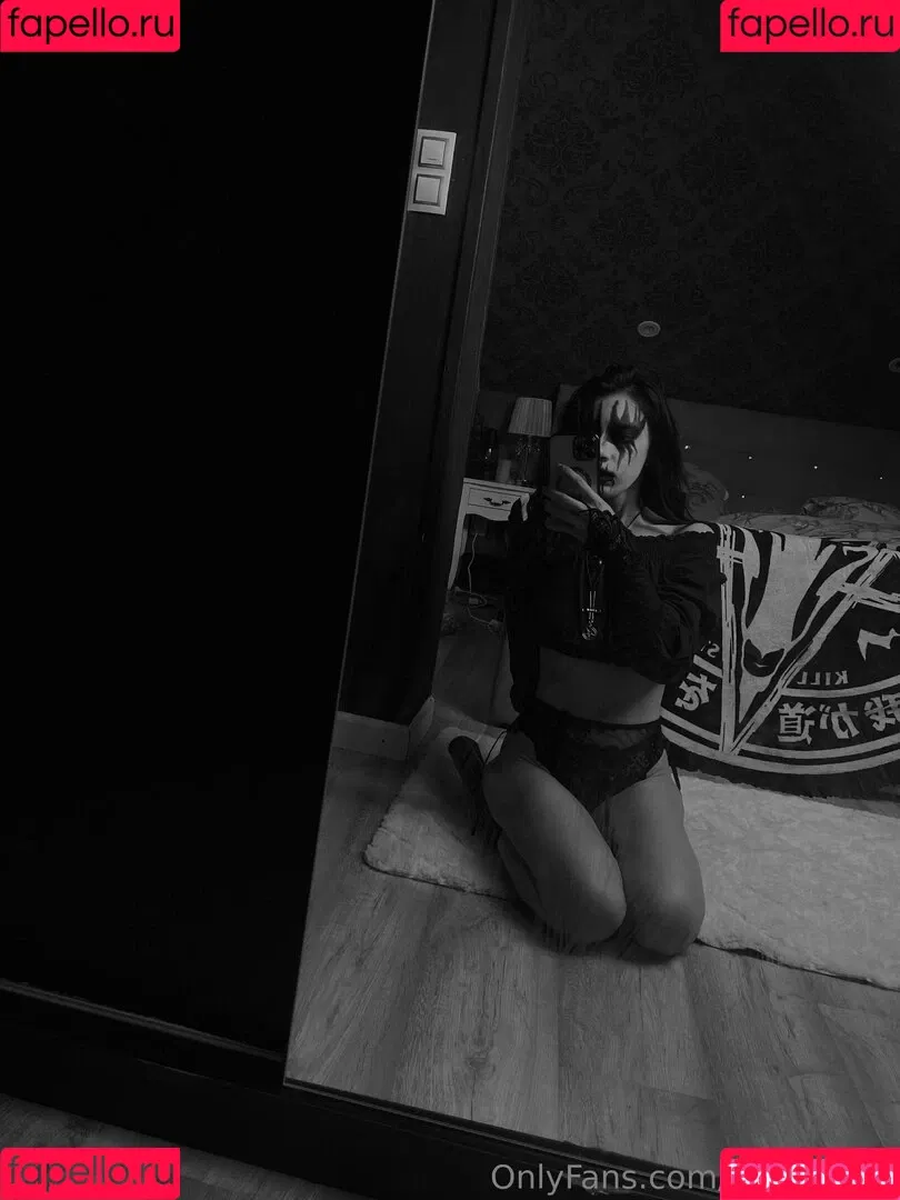 lucyvampi Onlyfans Photo Gallery 