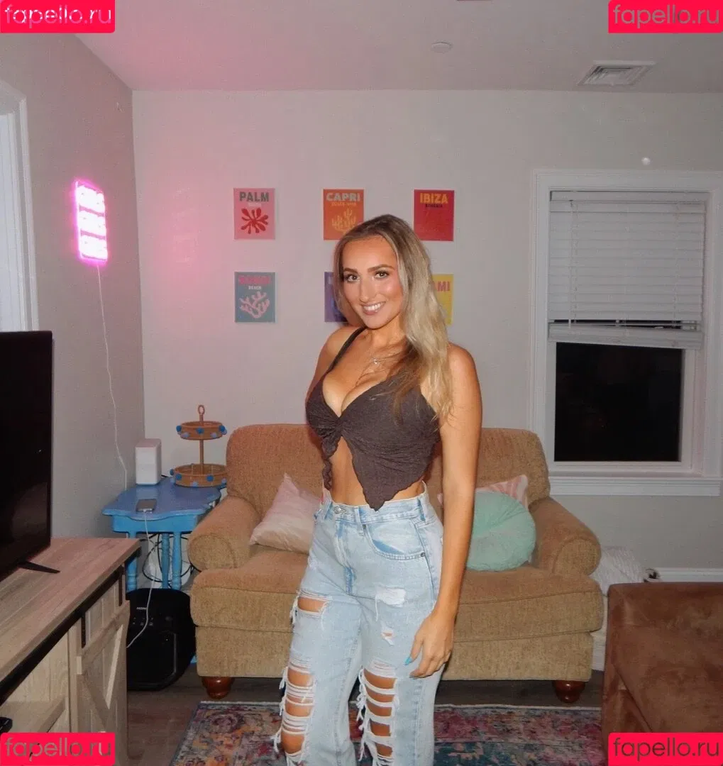 Angelina Cross Onlyfans Photo Gallery 