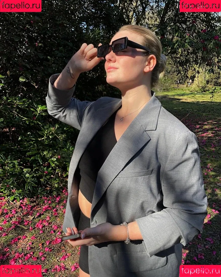 Ellis Lunt Onlyfans Photo Gallery 