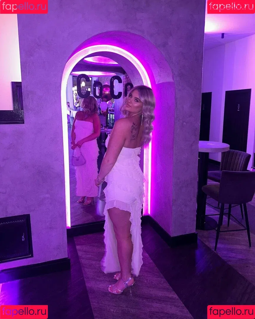 Ellis Lunt Onlyfans Photo Gallery 