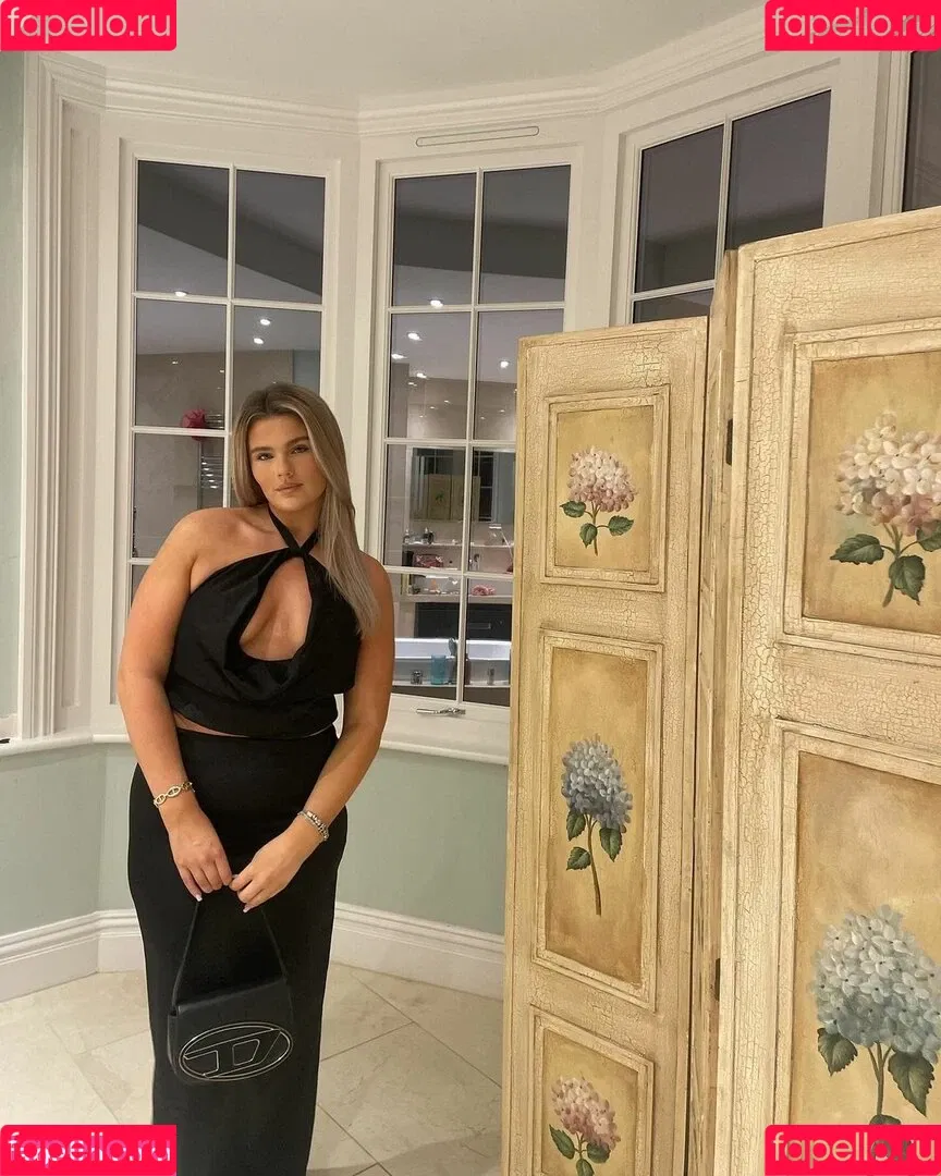 Ellis Lunt Onlyfans Photo Gallery 