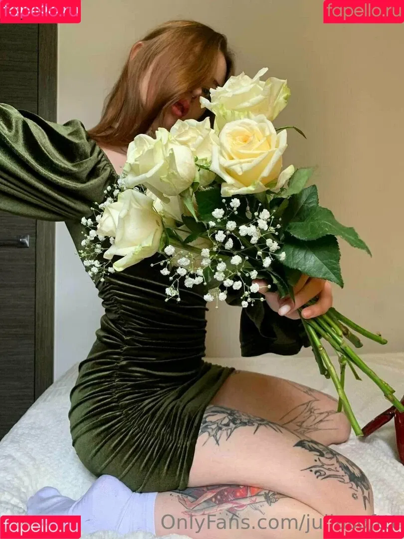 juliabloomy Onlyfans Photo Gallery 