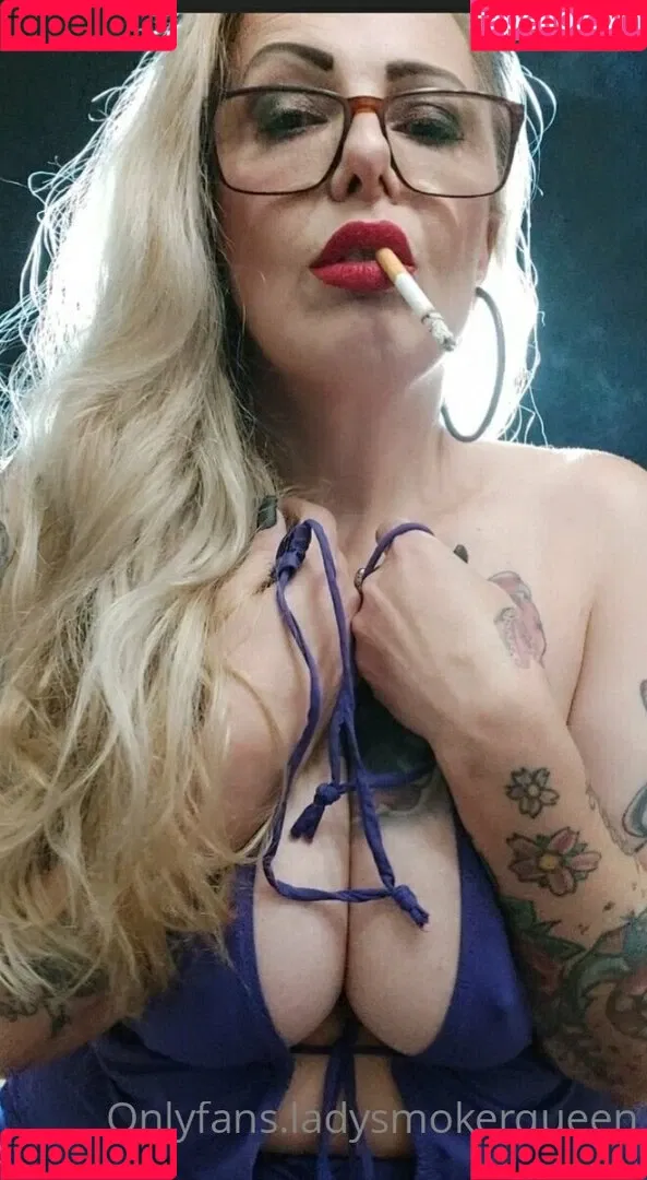 lady.smoker.queen Onlyfans Photo Gallery 