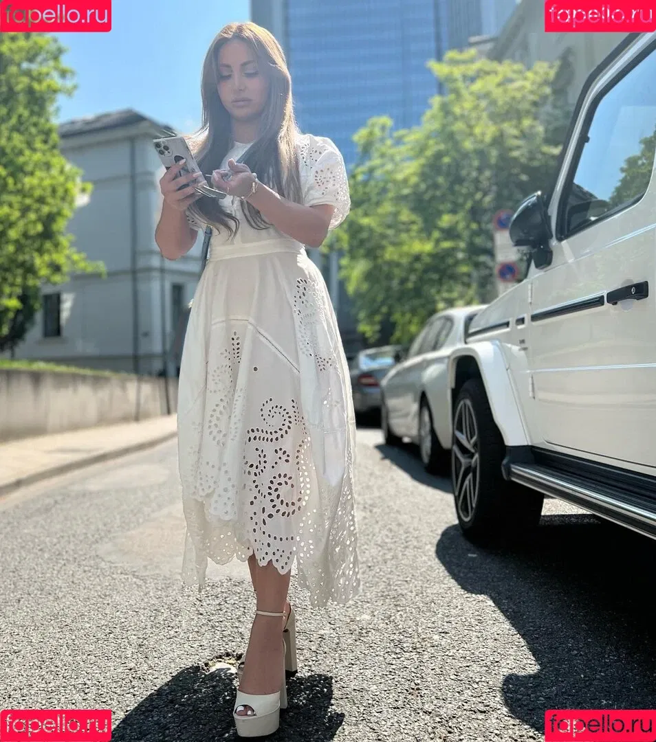 Enissa Amani Onlyfans Photo Gallery 