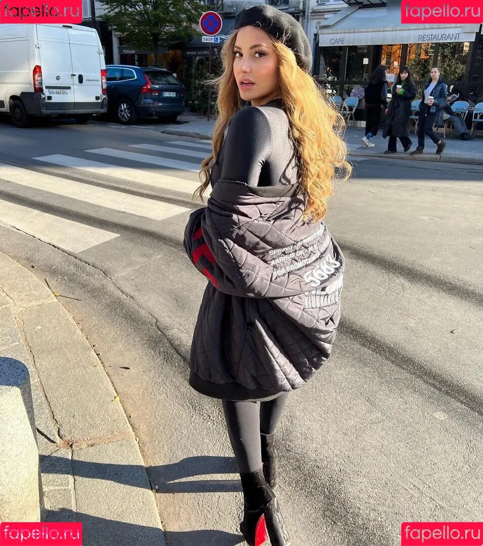 Enissa Amani Onlyfans Photo Gallery 