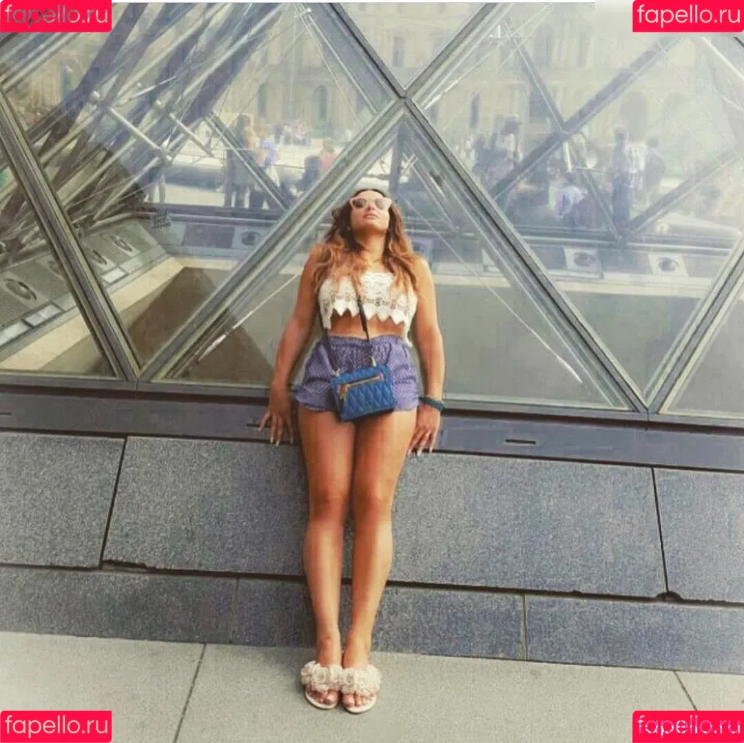 Enissa Amani Onlyfans Photo Gallery 