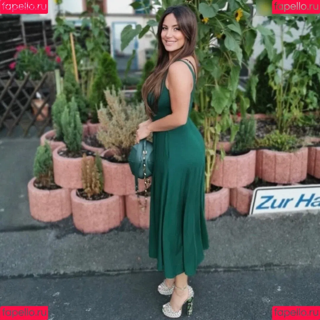 Enissa Amani Onlyfans Photo Gallery 