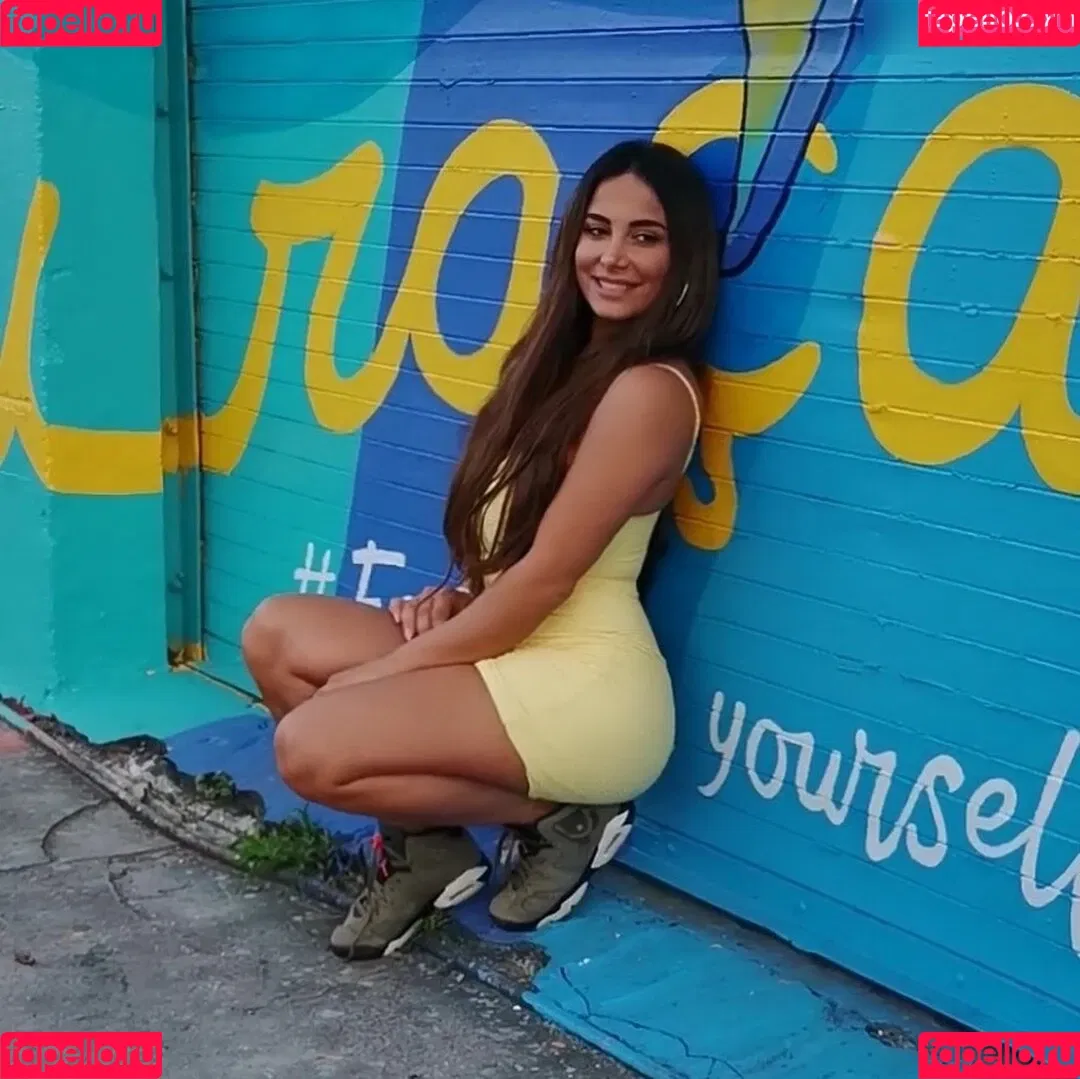 Enissa Amani Onlyfans Photo Gallery 