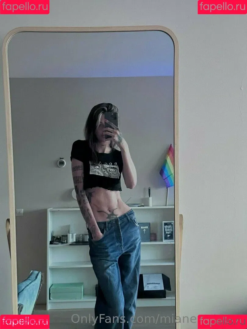 mianextdooor Onlyfans Photo Gallery 