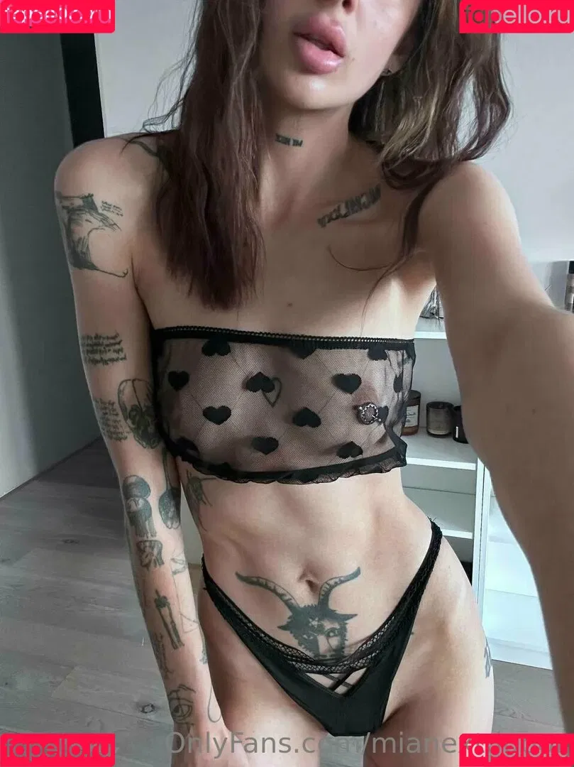 mianextdooor Onlyfans Photo Gallery 