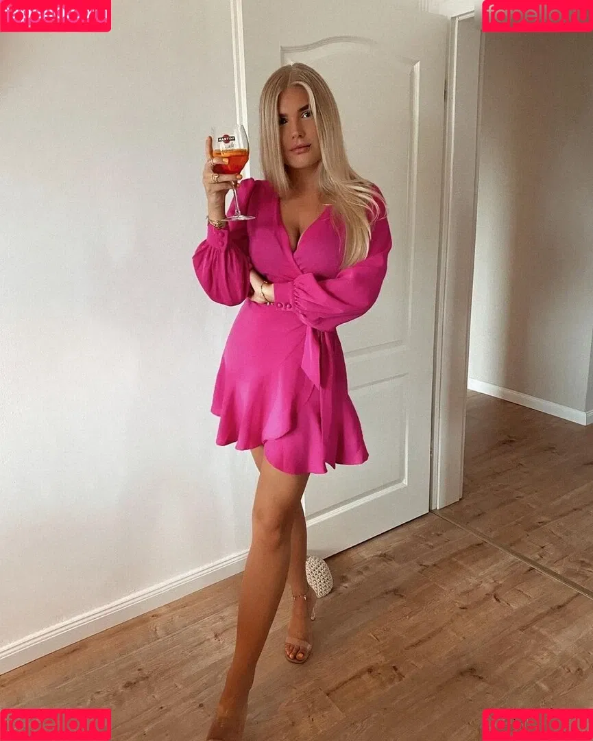 Fiichen Onlyfans Photo Gallery 