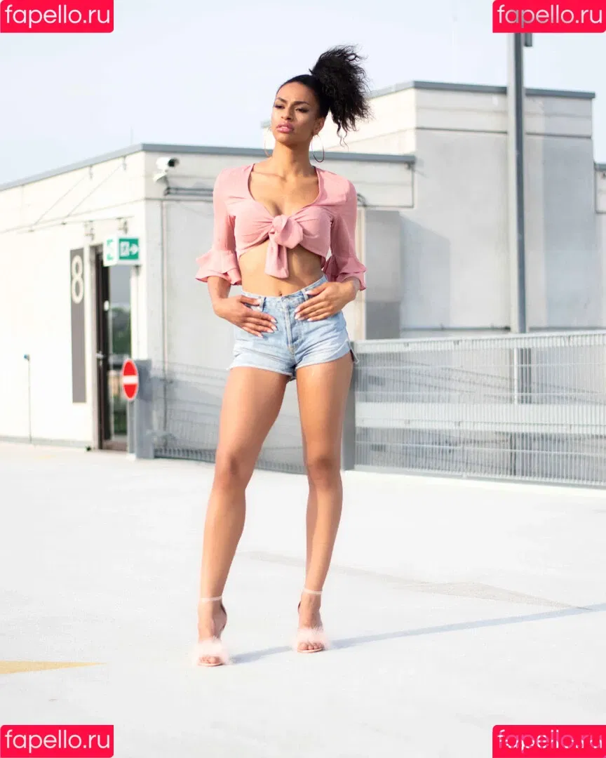 Cecilia Asoro Onlyfans Photo Gallery 