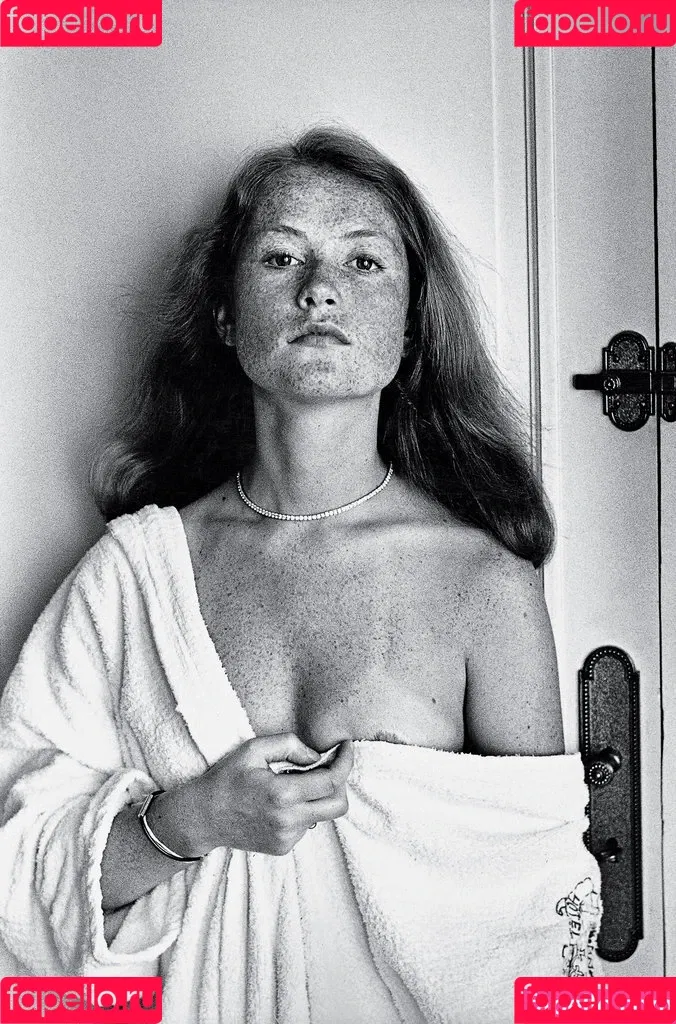 Isabelle Huppert Onlyfans Photo Gallery 