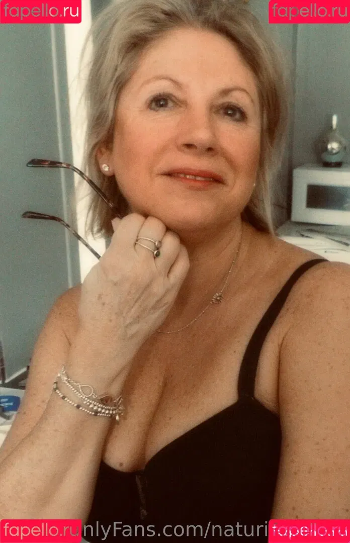naturistpoppy Onlyfans Photo Gallery 