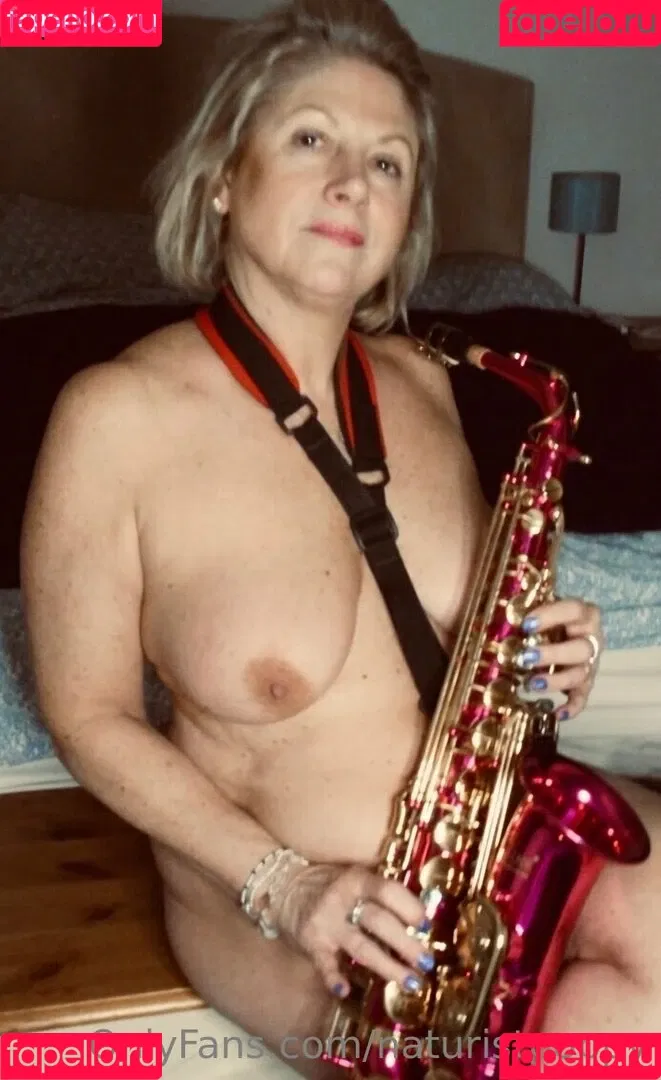 naturistpoppy Onlyfans Photo Gallery 