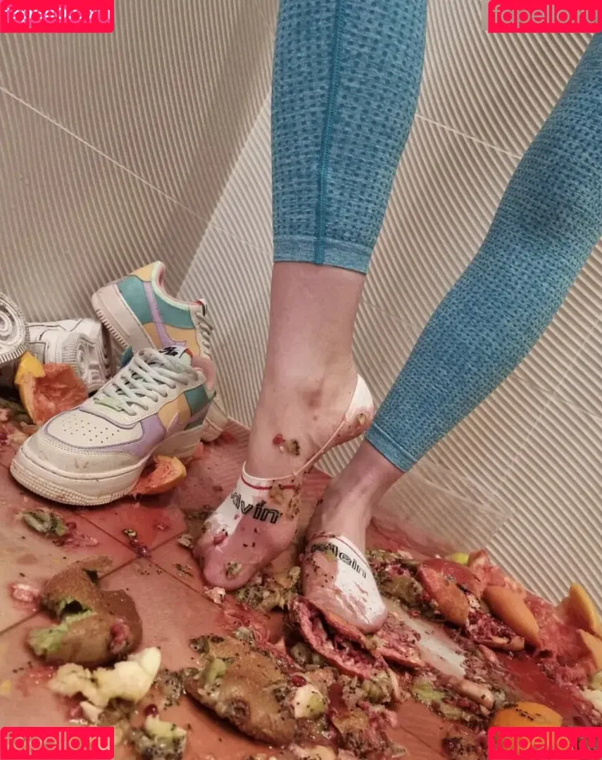 socksqueenforyou Onlyfans Photo Gallery 
