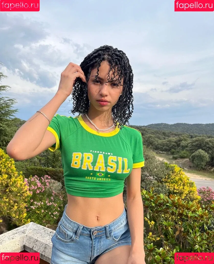 Larissa Kimberlly Onlyfans Photo Gallery 