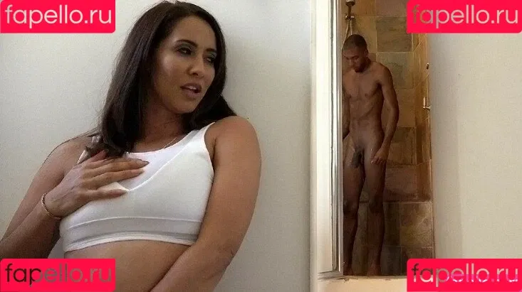 Isis Love Onlyfans Photo Gallery 