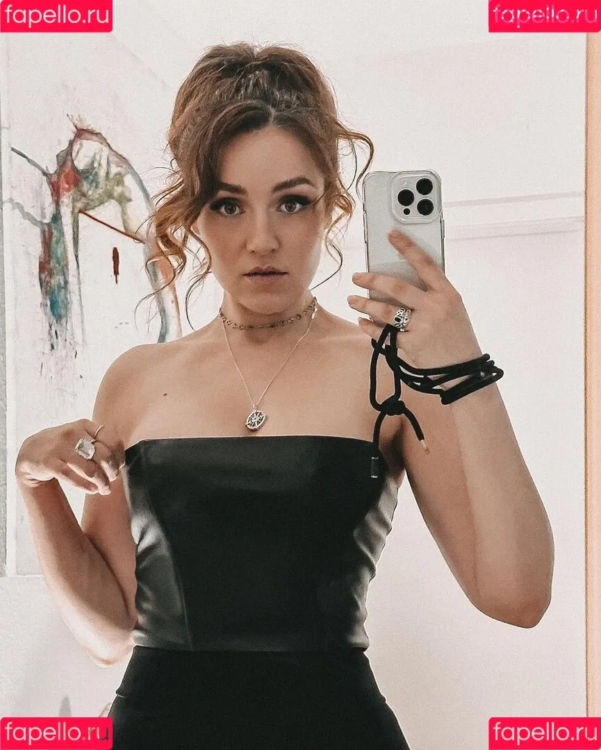 Regina Hixt Onlyfans Photo Gallery 