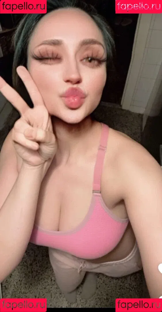 Regina Hixt Onlyfans Photo Gallery 