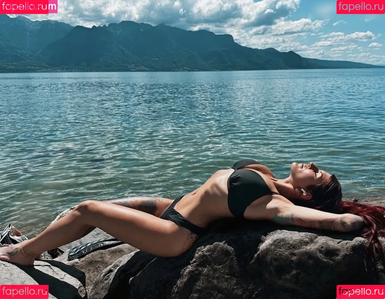 Nancy Mietzi Onlyfans Photo Gallery 