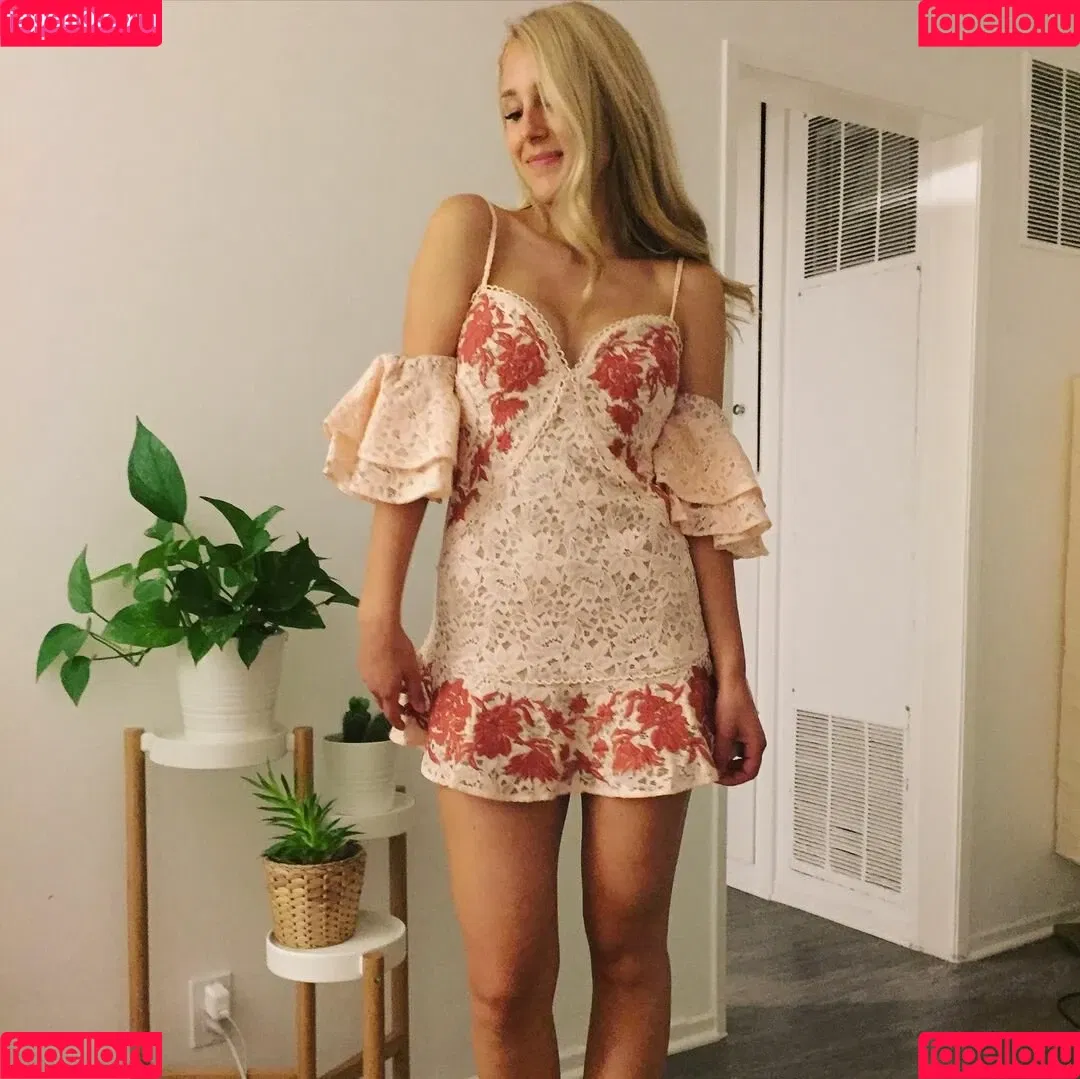 Lisa Gilroy Onlyfans Photo Gallery 
