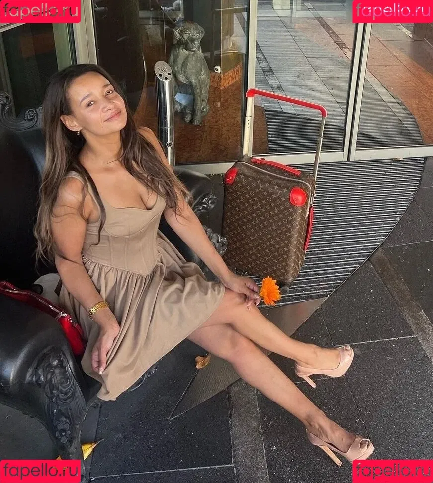 Gabriella De Almeida Rinne Onlyfans Photo Gallery 